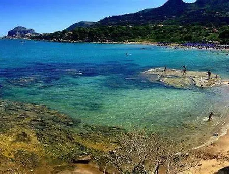 Casa Sciusca بيت للعطل