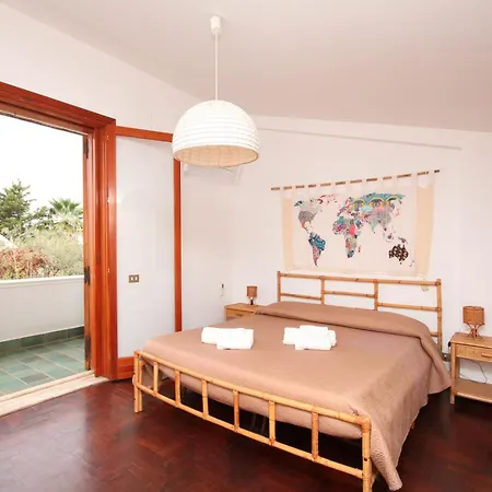 Casa Sciusca بيت للعطل