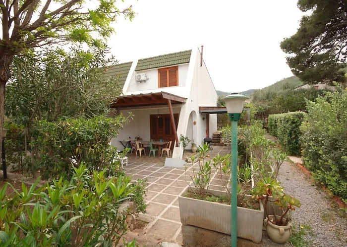 Casa Sciusca بيت للعطل